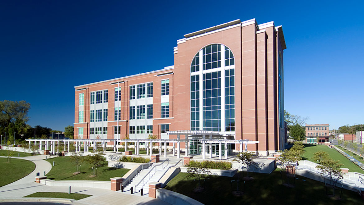 Cropped front view of the Rush Hudson Limbaugh Sr. U.S. Courthouse in Cape Girardeau, Missouri